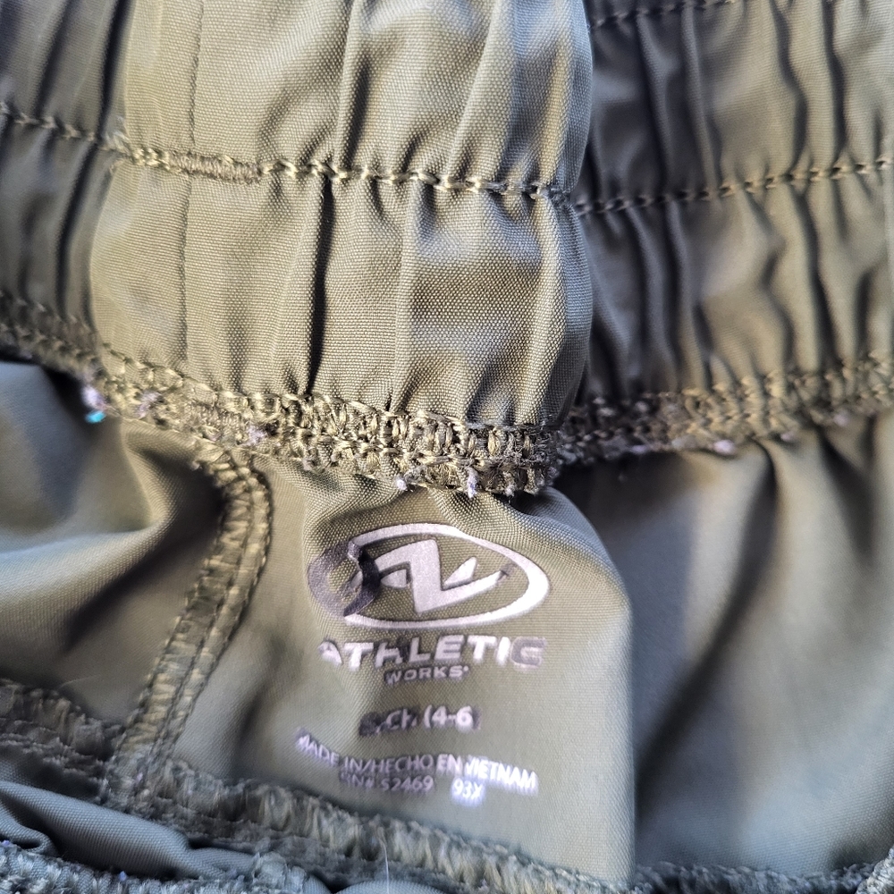 Athletic Works Triple Elastized Waist Green Gym Shorts Women's Size Small - Picture 7 of 7
